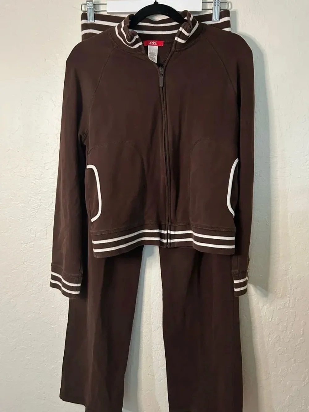 Anne Klein Sport sleek brown